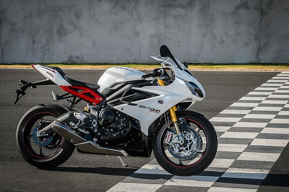 凯旋daytona675r全能型跑车组图欣赏