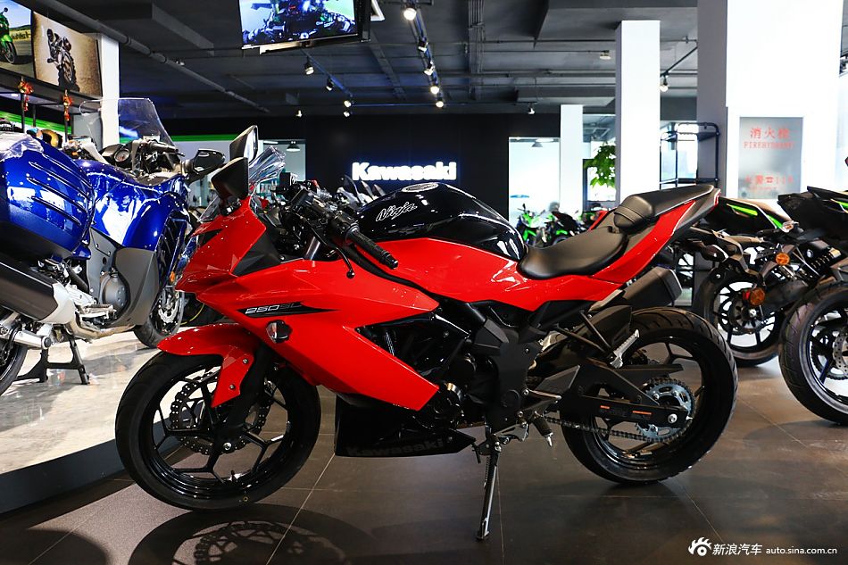 川崎ninja250sl到店实拍高清组图欣赏