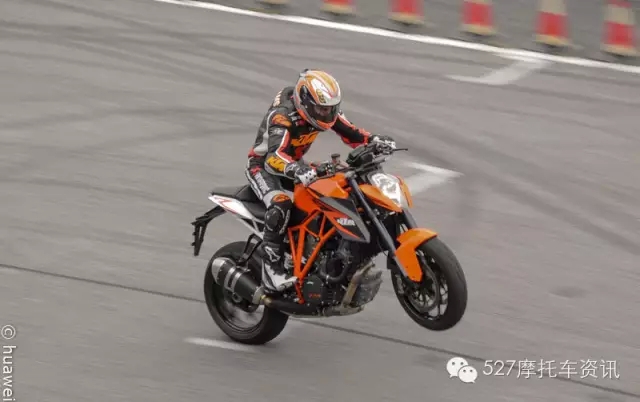 rc390天马山赛道发布 ktmr2r橙色日极致体验