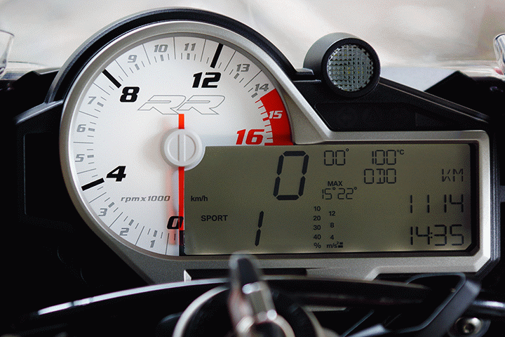 赛道机器淬炼进化 2015 bmw s1000rr
