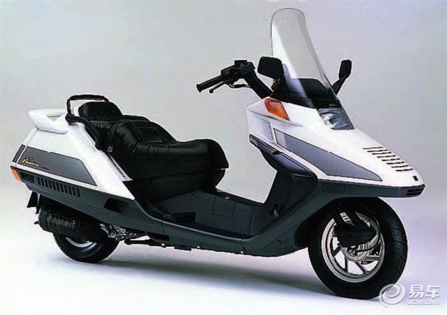 国外名车 日本本田 honda 03 国内两千元的破摩托,在国外竟然值5万!