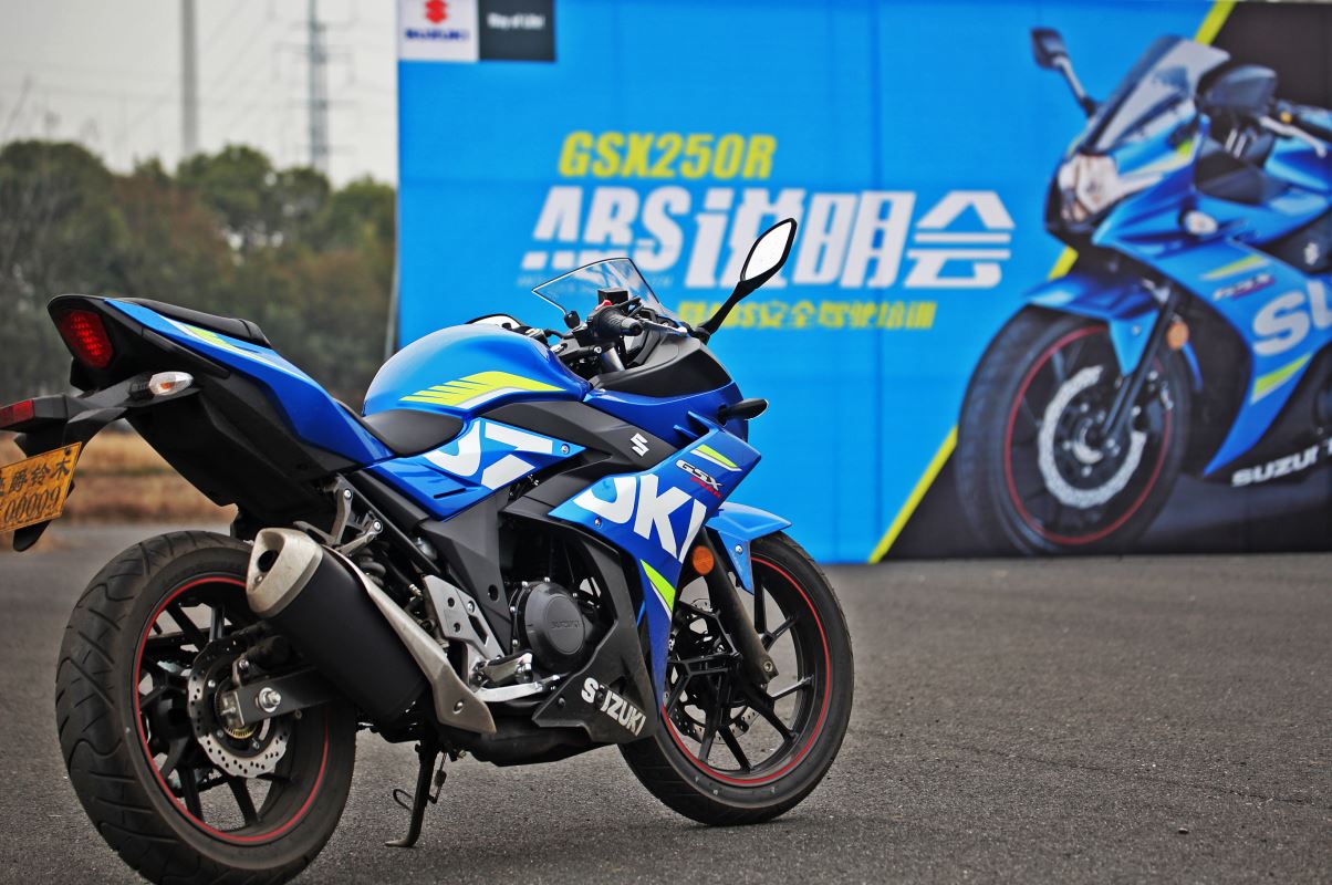 gsx250r abs龙城显身 - 豪爵铃木 - e摩社区网